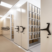 Передвижные стеллажи в государственном и муниципальном архиве - применение