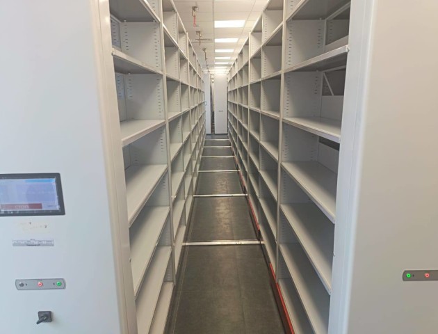 Передвижные стеллажи с электроприводом